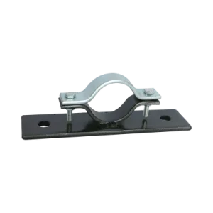 Abrazadera Doble Omega, fabricada en Acero TOTAL GROUND AM-TG/3 para instalación de mástil de 2″ en muros verticales