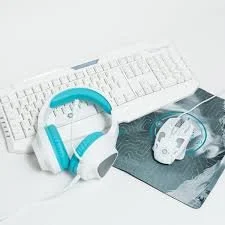 Kit Ct V-930457 Gaming Teclado Mouse y Audifonos Gamer Sonido Potente 7.1 Avalanche | VORTRED KIT GAMING 4-1 BLANCO.